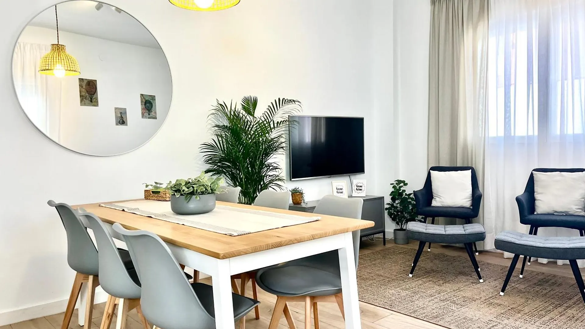 Regimiento 2, Center, New, Quite, Breakfast Included, Parking On Request, Rg Villa Málaga 0*,  İspanya